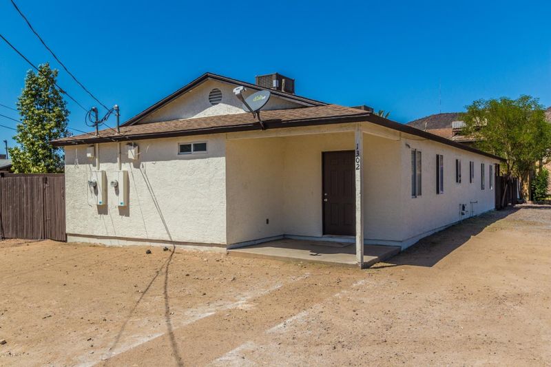 1302 W Peoria Ave, Phoenix, AZ 85029