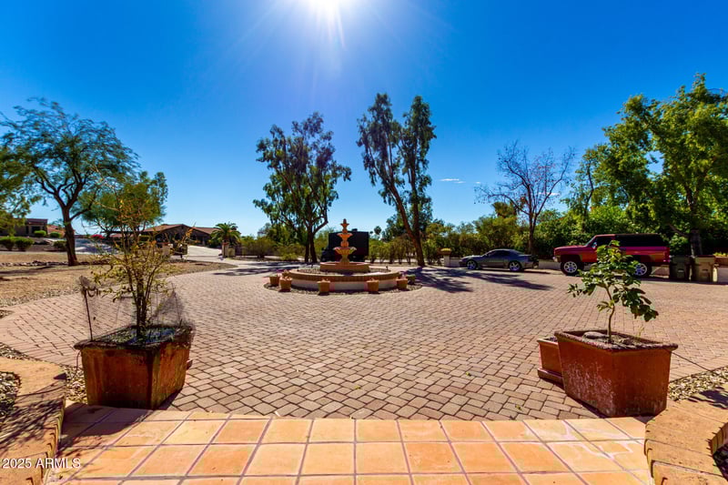 13022 Solano Dr, Litchfield Park, AZ 85340