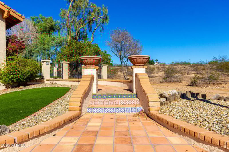 13022 Solano Dr, Litchfield Park, AZ 85340