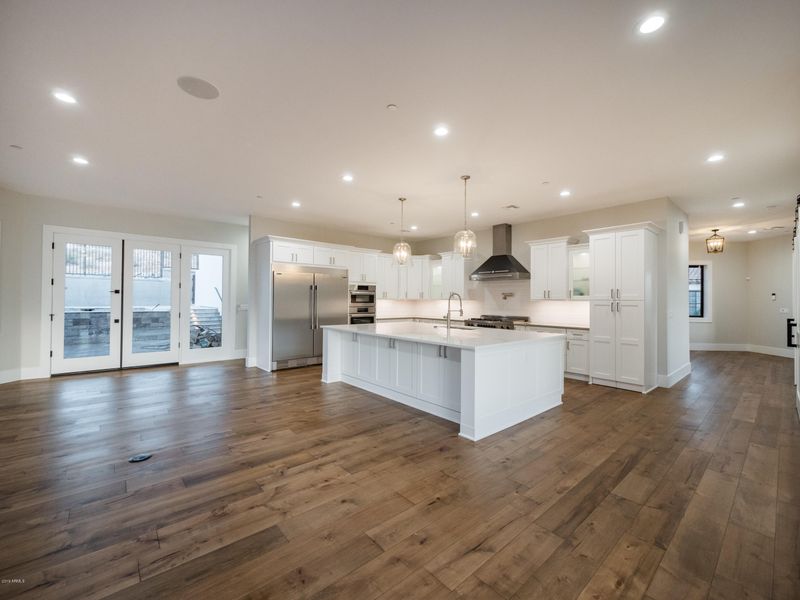 13029 S Warpaint Dr, Phoenix, AZ 85044