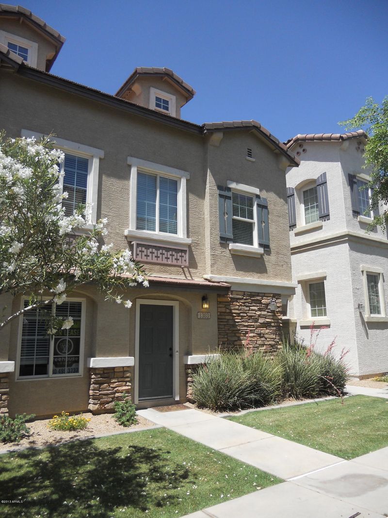 1303 S Owl Dr, Gilbert, AZ 85296