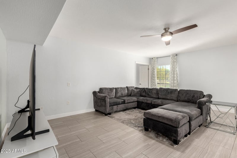 13035 34th St #6, Phoenix, AZ 85032