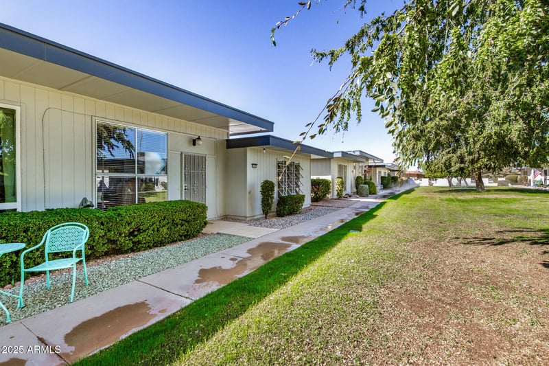 13039 100th Dr, Sun City, AZ 85351