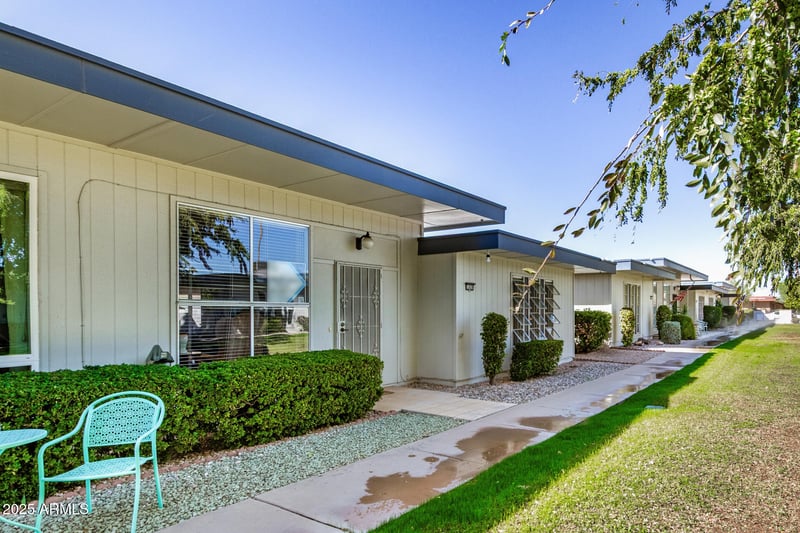 13039 100th Dr, Sun City, AZ 85351