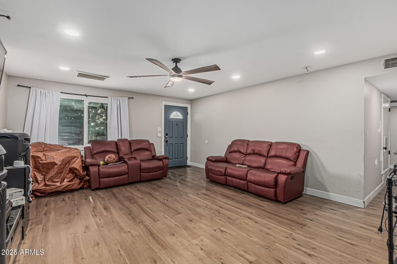 13039 19th Ave, Phoenix, AZ 85029