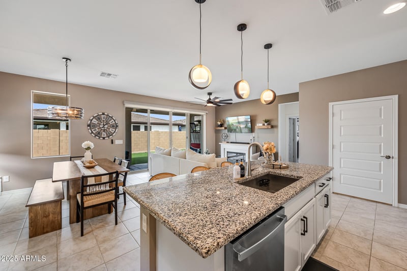 1304 Desert Hills Dr, Queen Creek, AZ 85140
