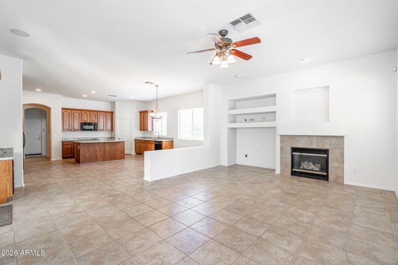 1304 N 86th Pl, Mesa, AZ 85207