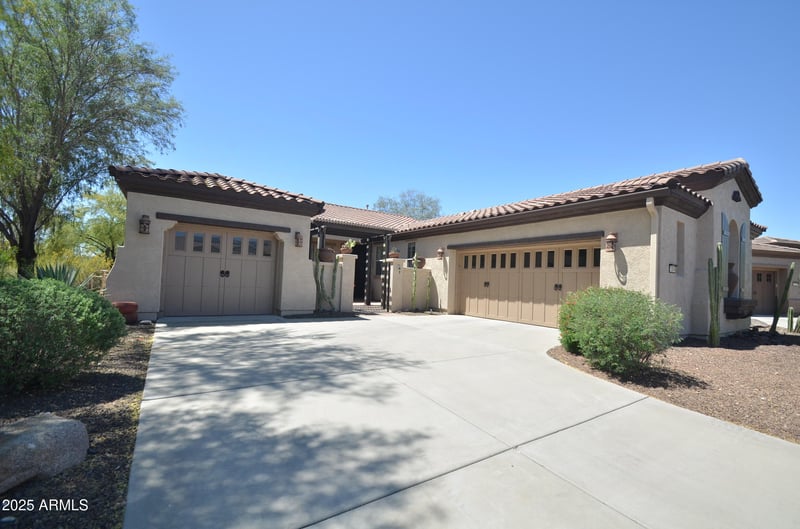 13045 Fetlock Trl, Peoria, AZ 85383