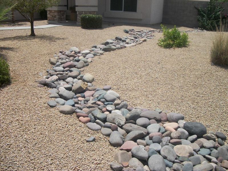 1305 E Branham Ln, Phoenix, AZ 85042
