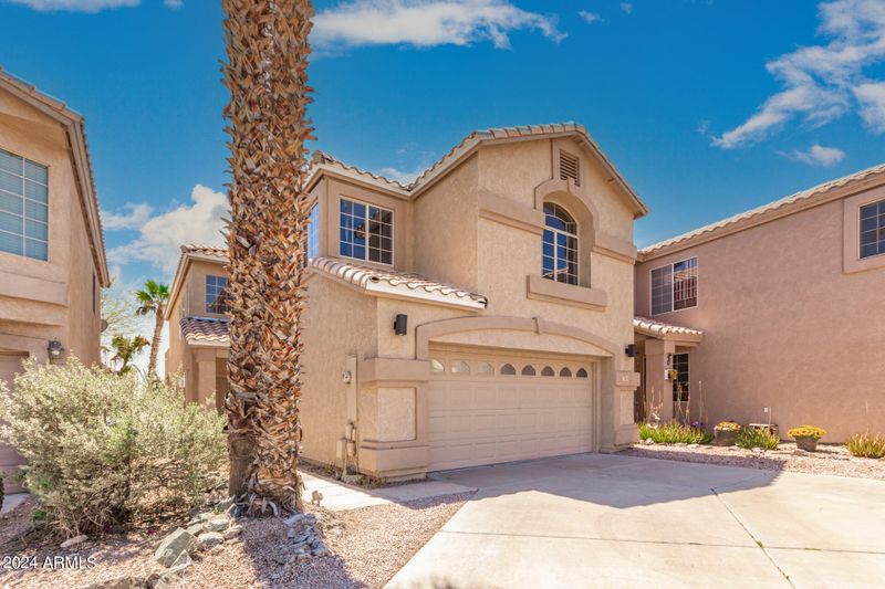 1305 E Cathedral Rock Dr, Phoenix, AZ 85048