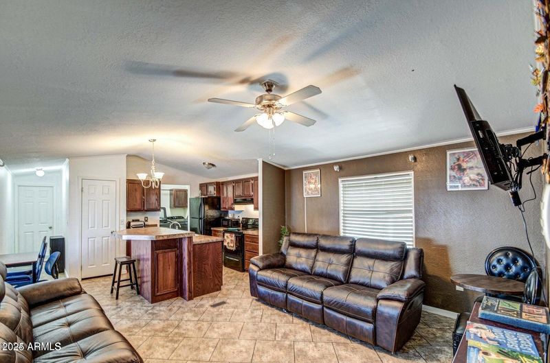 1305 W Summerside Rd, Phoenix, AZ 85041