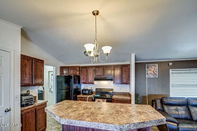 1305 W Summerside Rd, Phoenix, AZ 85041