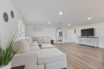 13050 17th Ave, Phoenix, AZ 85029