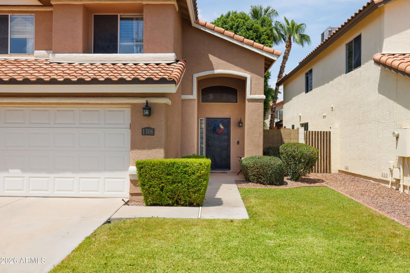 1306 E Helena Dr, Phoenix, AZ 85022