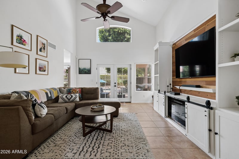 1306 E Helena Dr, Phoenix, AZ 85022