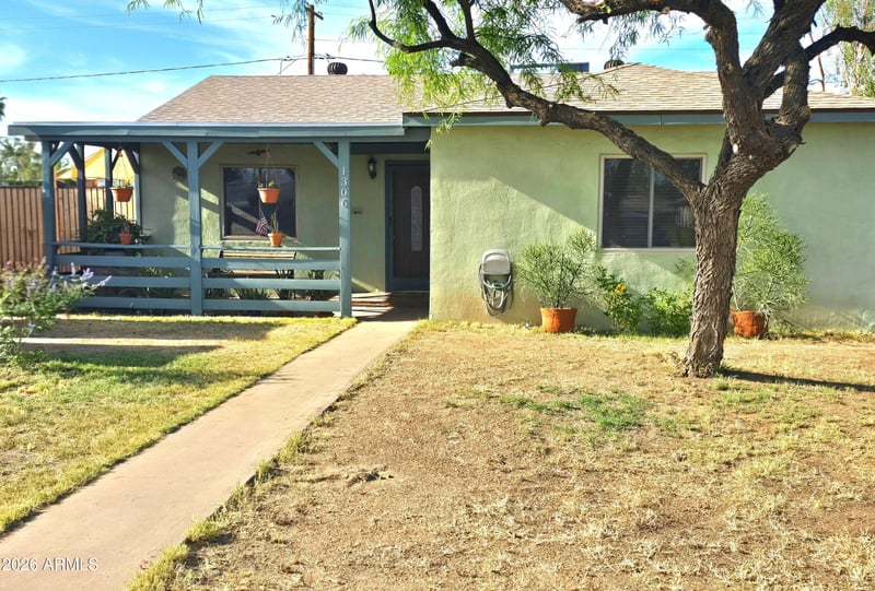1306 Clarendon Ave, Phoenix, AZ 85013