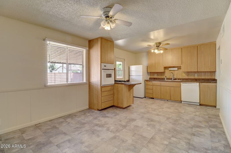 1306 W Elna Rae St, Tempe, AZ 85281