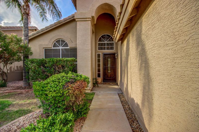1306 W Thunderhill Dr, Phoenix, AZ 85045