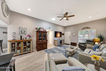 13067 100th Dr, Sun City, AZ 85351