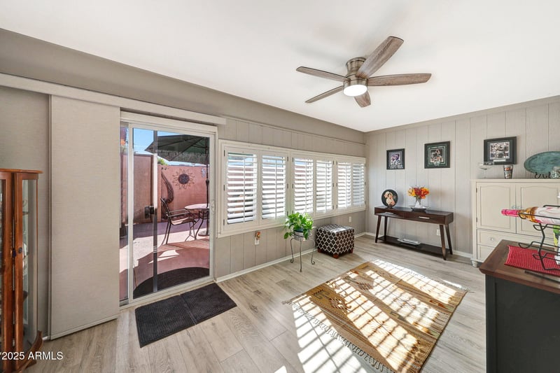13067 100th Dr, Sun City, AZ 85351
