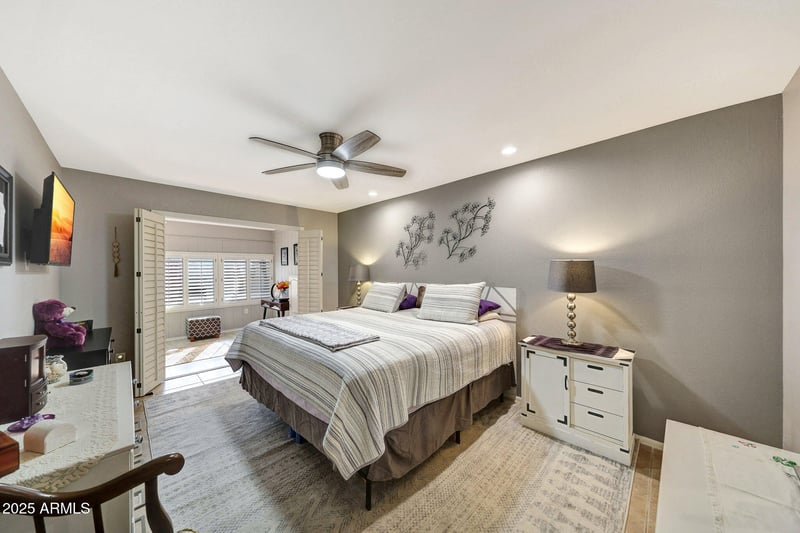13067 100th Dr, Sun City, AZ 85351