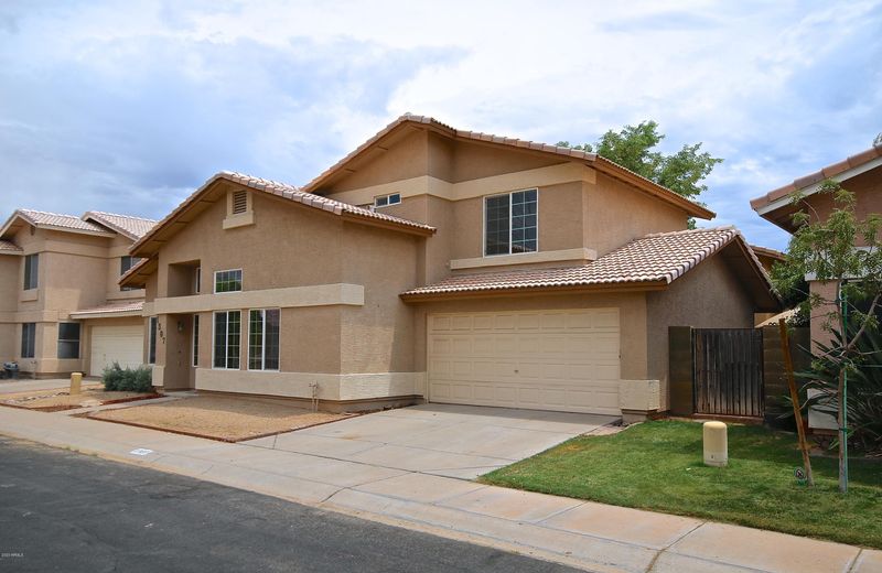 1307 E Hearne Way, Gilbert, AZ 85234