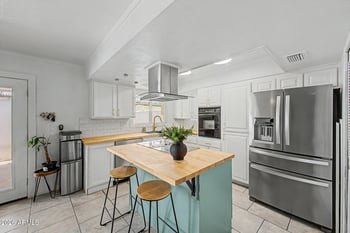 1307 N 44th St, Phoenix, AZ 85008