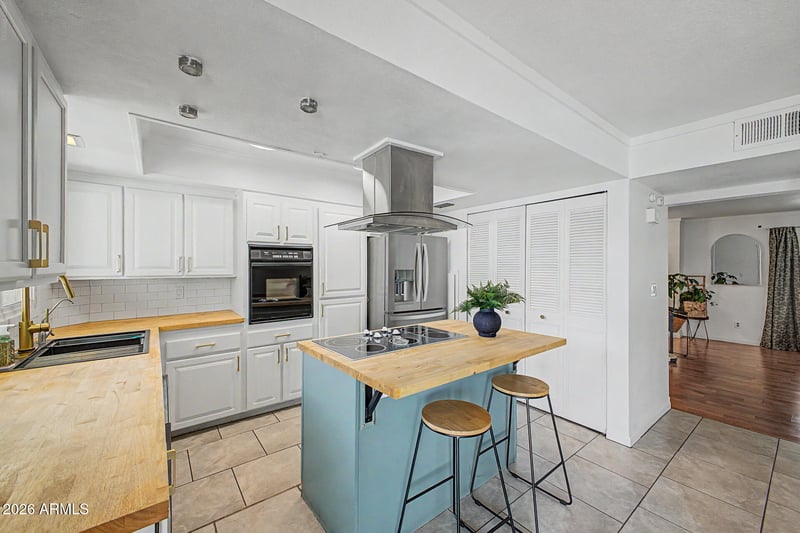 1307 N 44th St, Phoenix, AZ 85008