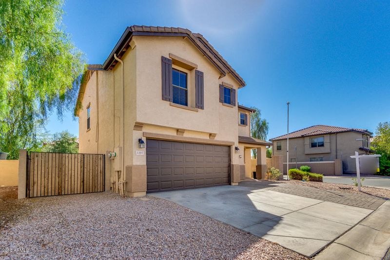 1307 S Bridgegate Dr, Gilbert, AZ 85296
