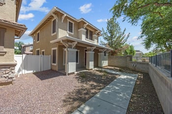 1307 S Joshua Tree Ln, Gilbert, AZ 85296