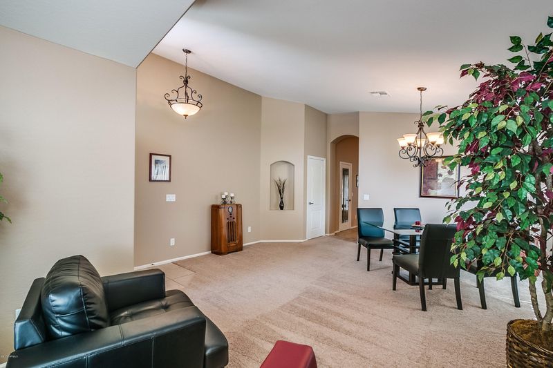 1307 W Jersey Way, San Tan Valley, AZ 85143