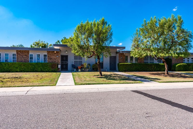 13070 N 100th Dr, Sun City, AZ 85351