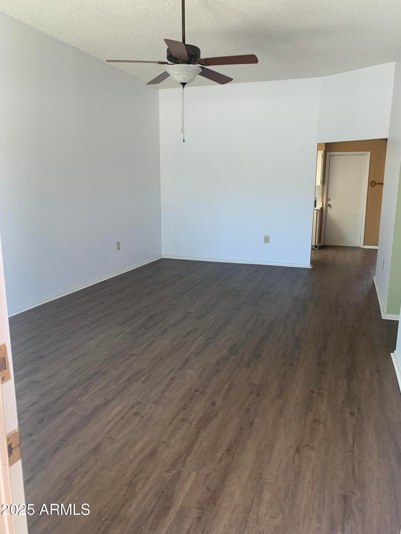 13071 100th Dr, Sun City, AZ 85351
