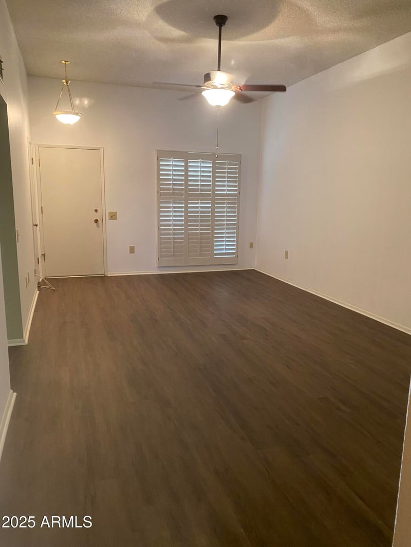 13071 100th Dr, Sun City, AZ 85351