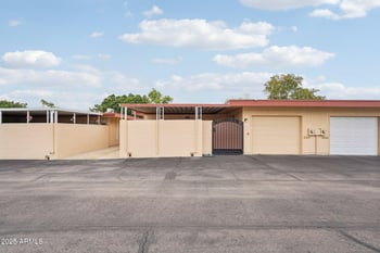 13079 100th Dr, Sun City, AZ 85351