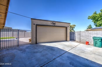 1308 Hopi Cir, Mesa, AZ 85204