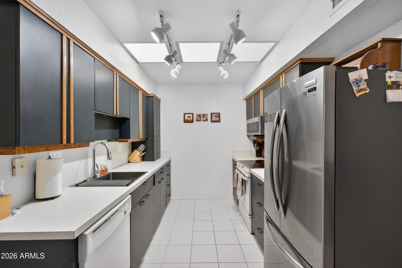 13082 100th Dr, Sun City, AZ 85351