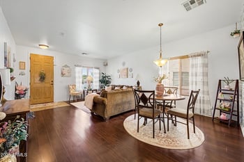 1309 Daisy Way, San Tan Valley, AZ 85143