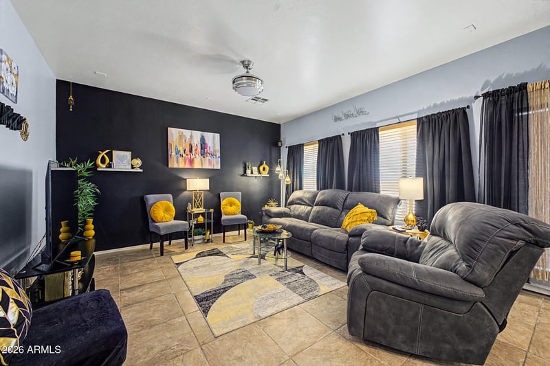 1309 Daisy Way, San Tan Valley, AZ 85143