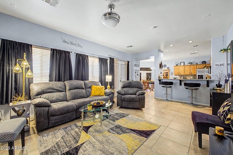 1309 Daisy Way, San Tan Valley, AZ 85143