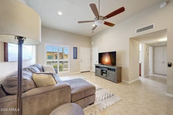 13093 100th Dr, Sun City, AZ 85351