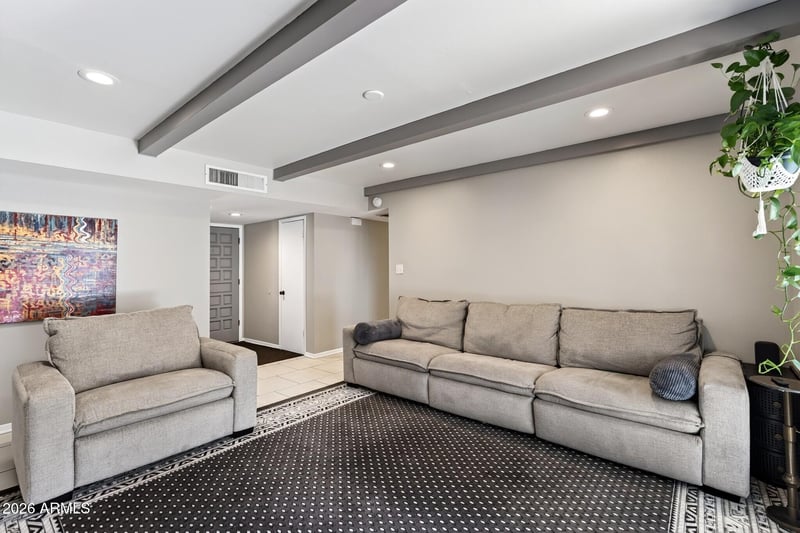 131 E Riviera Dr, Tempe, AZ 85282