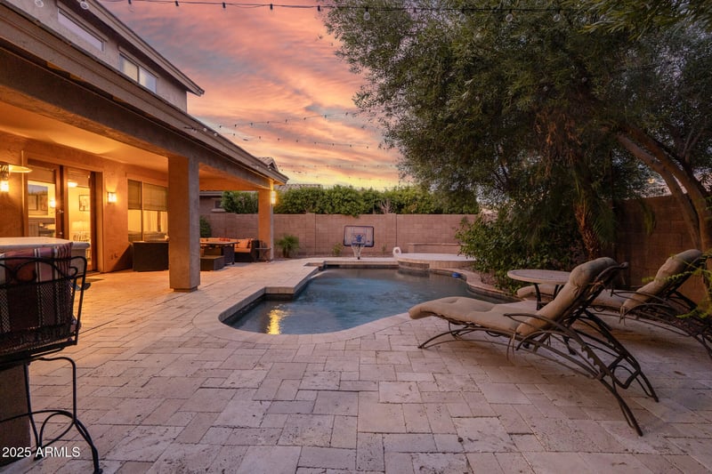 131 Roadrunner Dr, Chandler, AZ 85286