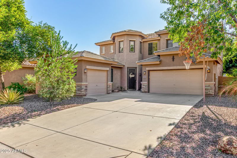 131 Roadrunner Dr, Chandler, AZ 85286