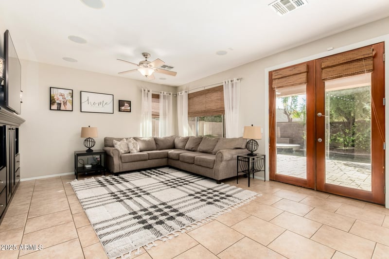 131 Roadrunner Dr, Chandler, AZ 85286