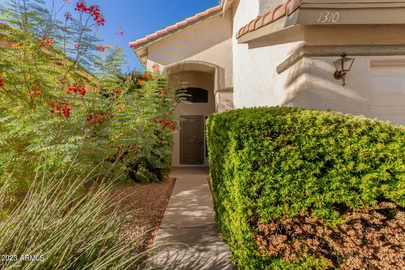 1310 Angela Dr, Phoenix, AZ 85022