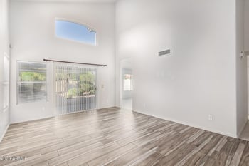 1310 E Angela Dr, Phoenix, AZ 85022