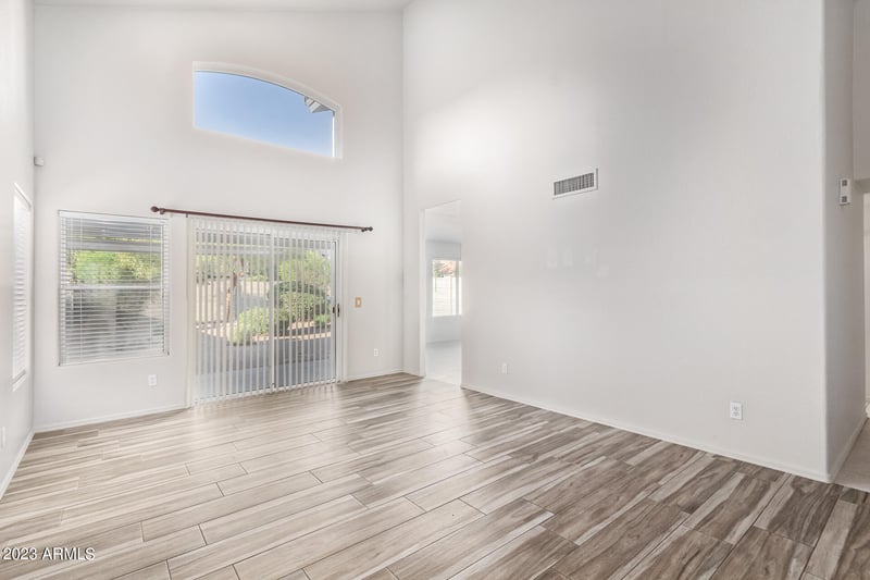 1310 E Angela Dr, Phoenix, AZ 85022