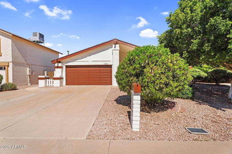 1310 Redmon Dr, Tempe, AZ 85283