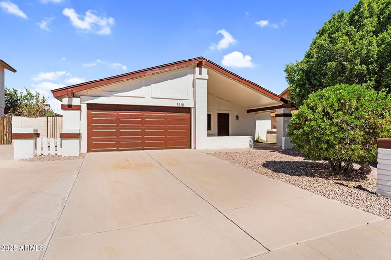 1310 Redmon Dr, Tempe, AZ 85283